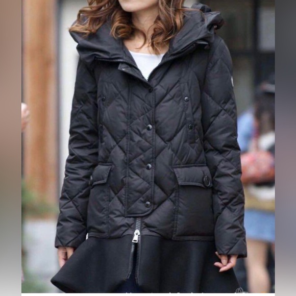 Montcler  Size 2 - Picture 2 of 4